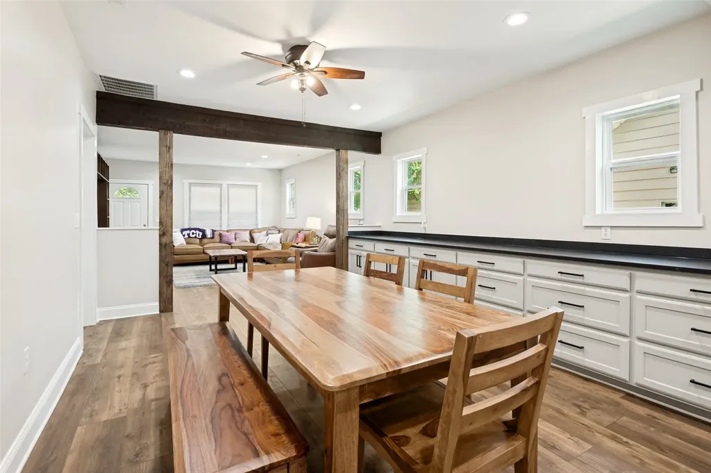 3233 Lubbock Avenue Fort Worth TX 76109