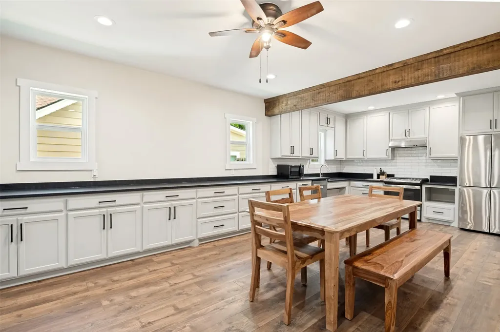 3233 Lubbock Avenue Fort Worth TX 76109