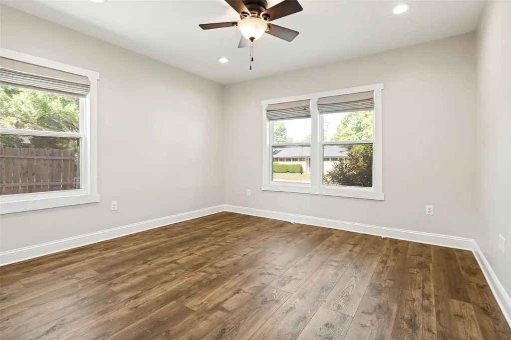 3233 Lubbock Avenue Fort Worth TX 76109