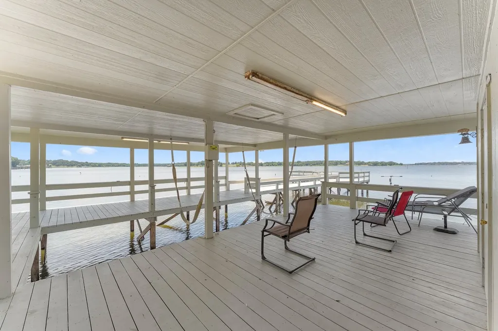 813 Rs County Road 3346 Emory TX 75440