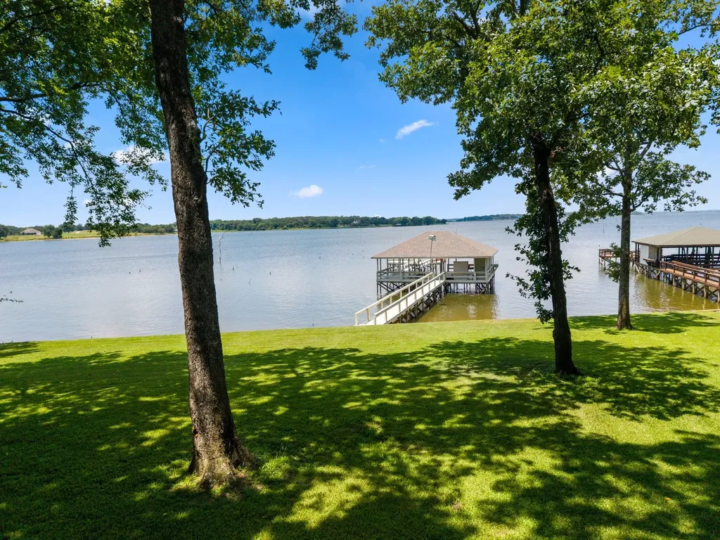 813 Rs County Road 3346 Emory TX 75440