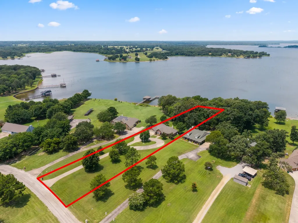 813 Rs County Road 3346 Emory TX 75440