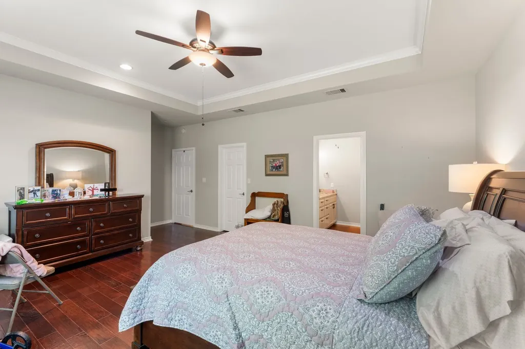 813 Rs County Road 3346 Emory TX 75440