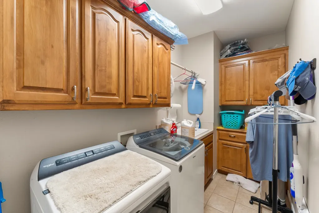 813 Rs County Road 3346 Emory TX 75440