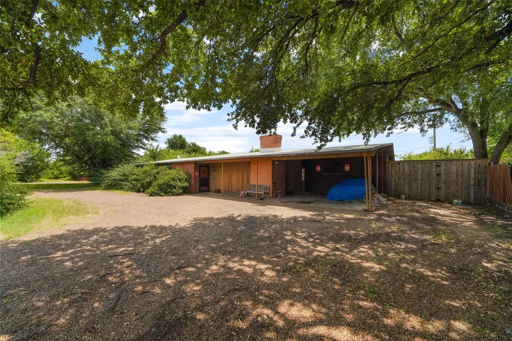 3650 Walnut Hill Lane Dallas TX 75229