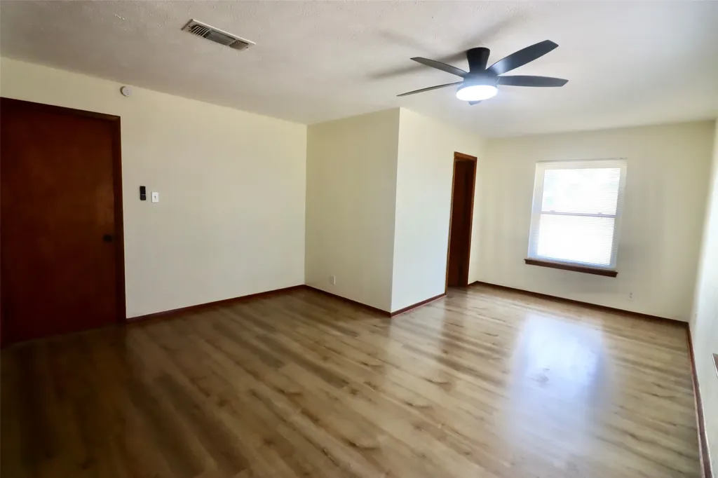 7691 Fm-1189 Lipan TX 76462
