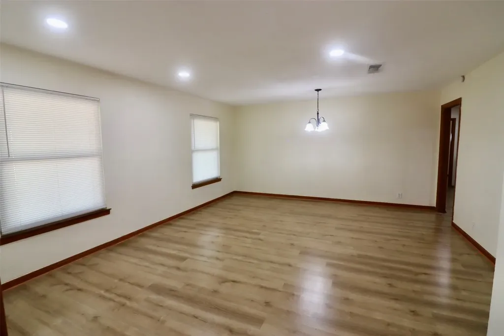7691 Fm-1189 Lipan TX 76462