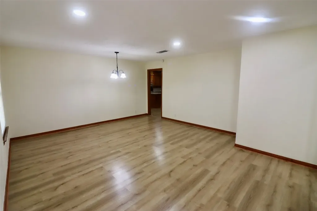 7691 Fm-1189 Lipan TX 76462