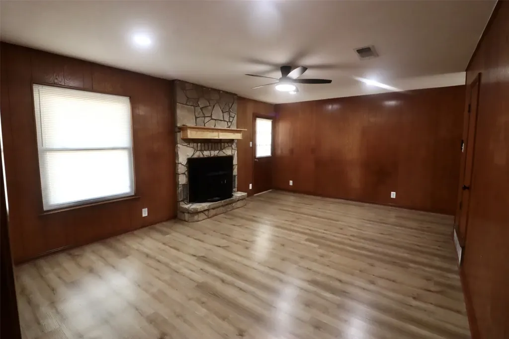 7691 Fm-1189 Lipan TX 76462