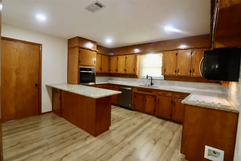 7691 Fm-1189 Lipan TX 76462