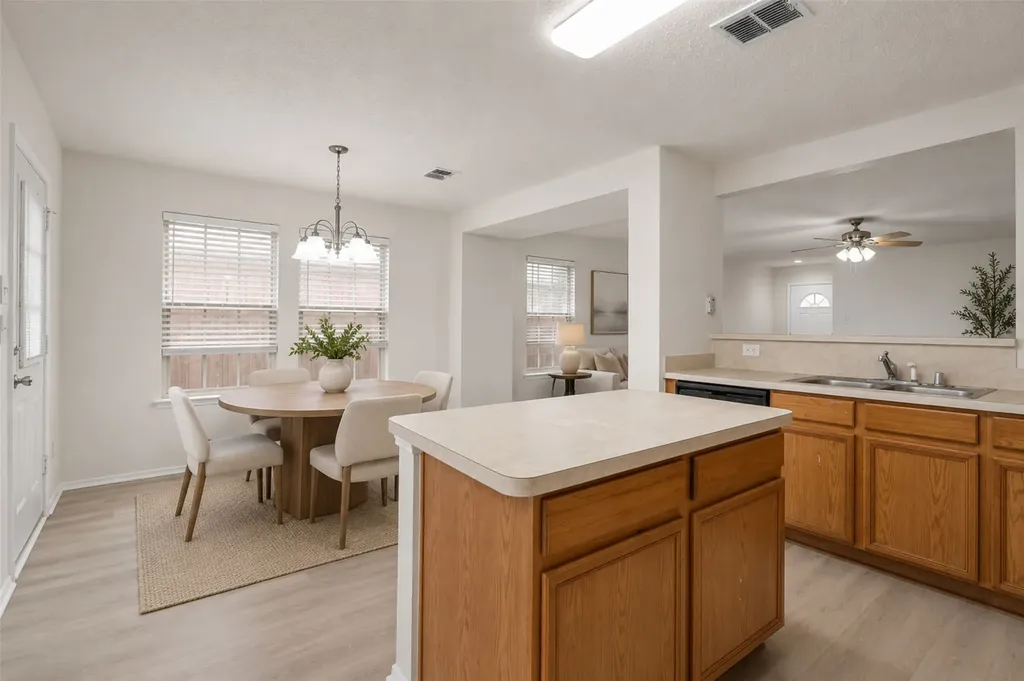 14812 Ledgeview Court Balch Springs TX 75180
