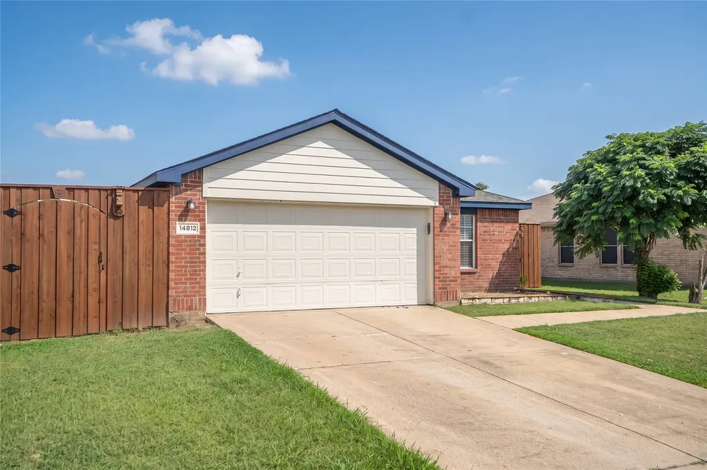 14812 Ledgeview Court Balch Springs TX 75180