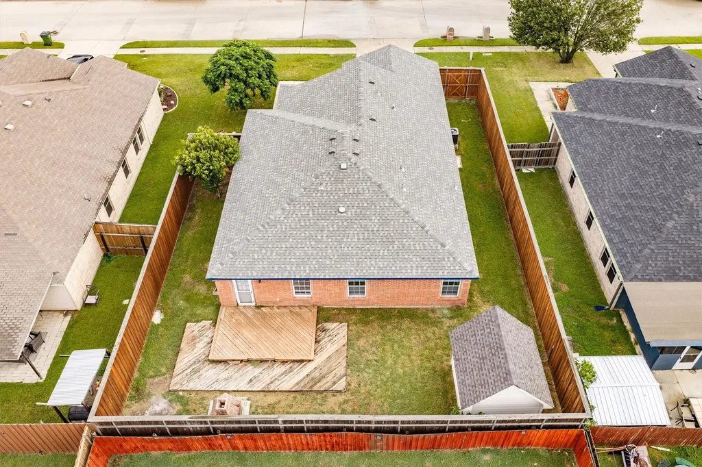 14812 Ledgeview Court Balch Springs TX 75180