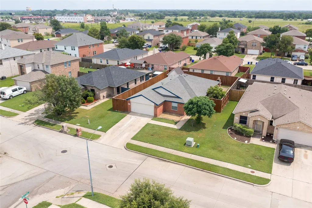 14812 Ledgeview Court Balch Springs TX 75180