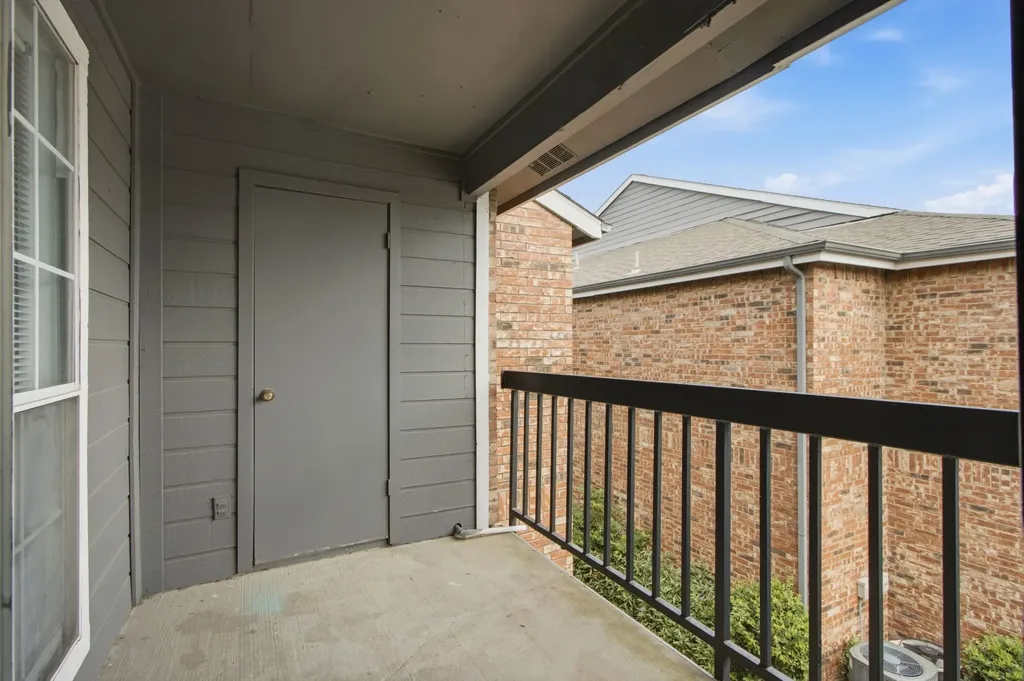 18333 Roehampton Drive Dallas TX 75252