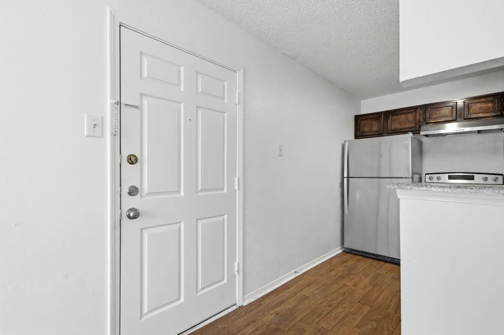 18333 Roehampton Drive Dallas TX 75252