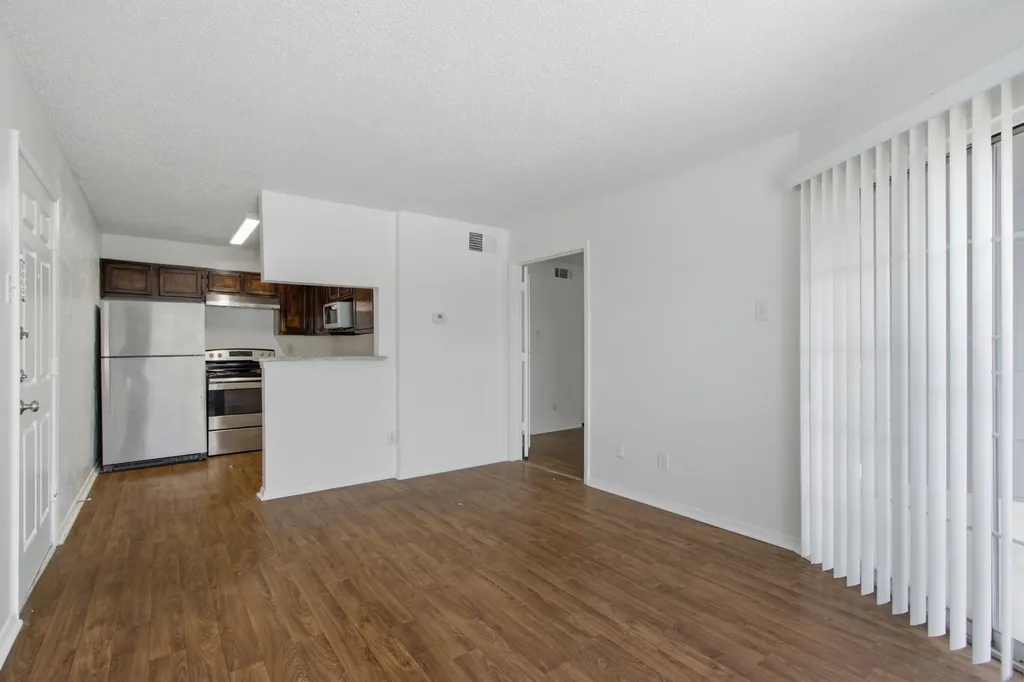 18333 Roehampton Drive Dallas TX 75252
