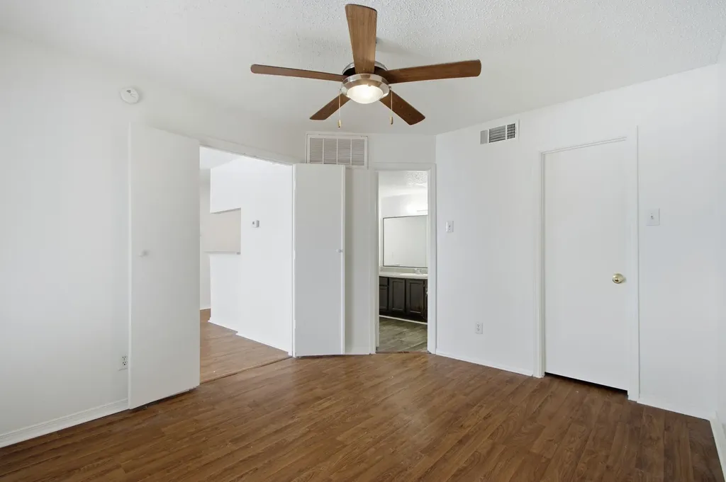 18333 Roehampton Drive Dallas TX 75252