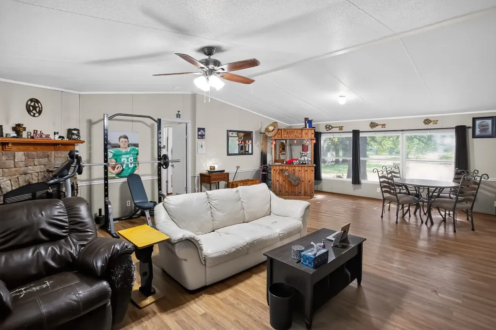 403 Prairie Lane Azle TX 76020
