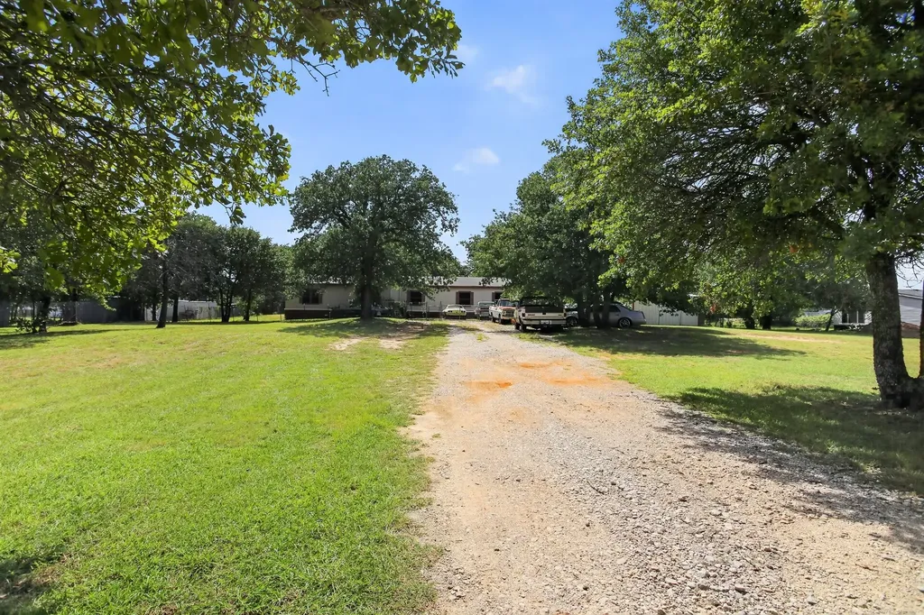 403 Prairie Lane Azle TX 76020