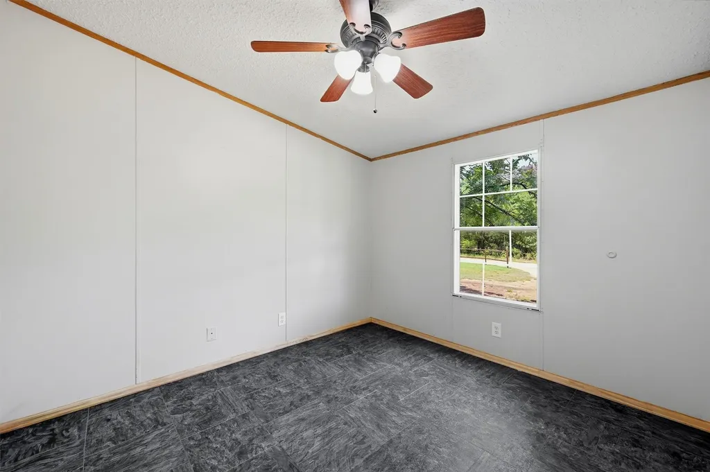 262 Copperhead Lane Sadler TX 76264
