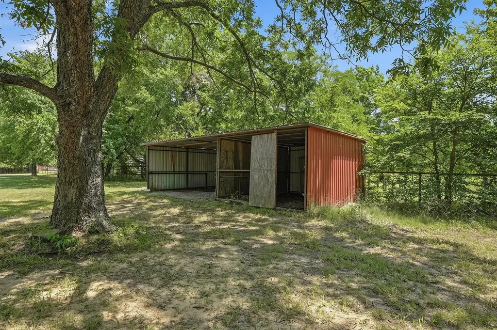 262 Copperhead Lane Sadler TX 76264