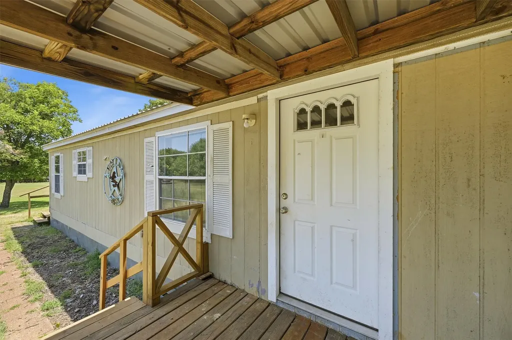262 Copperhead Lane Sadler TX 76264