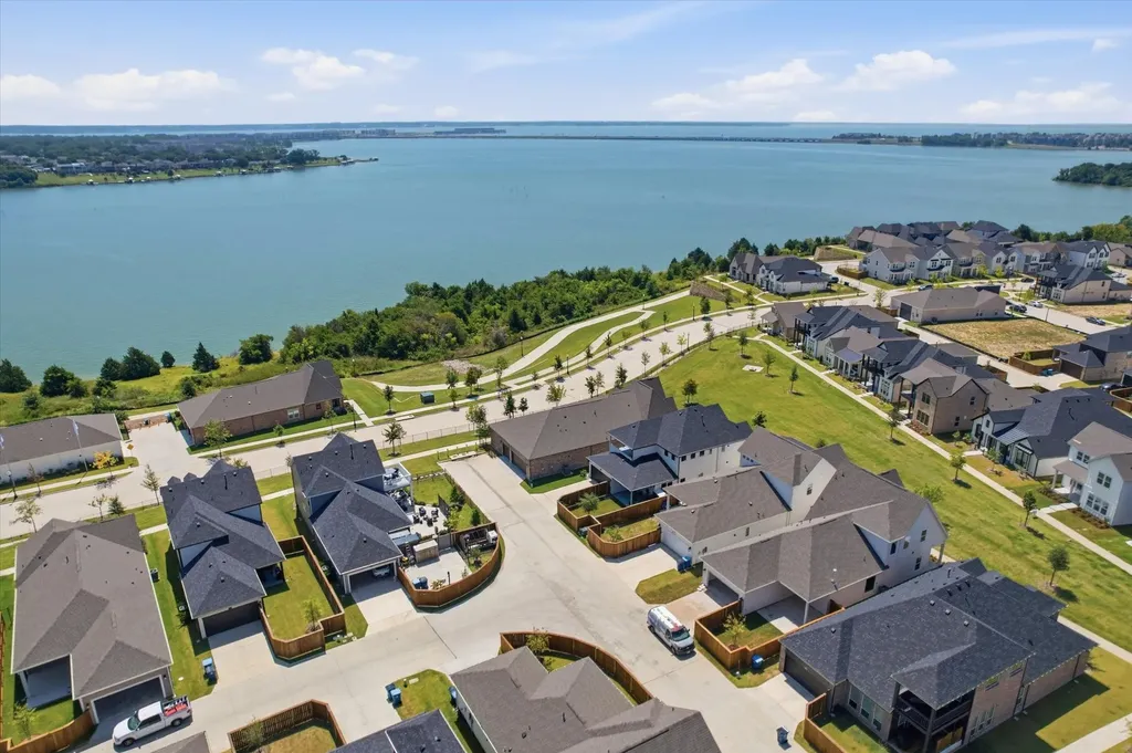 2516 Ballaster Mews Rowlett TX 75088