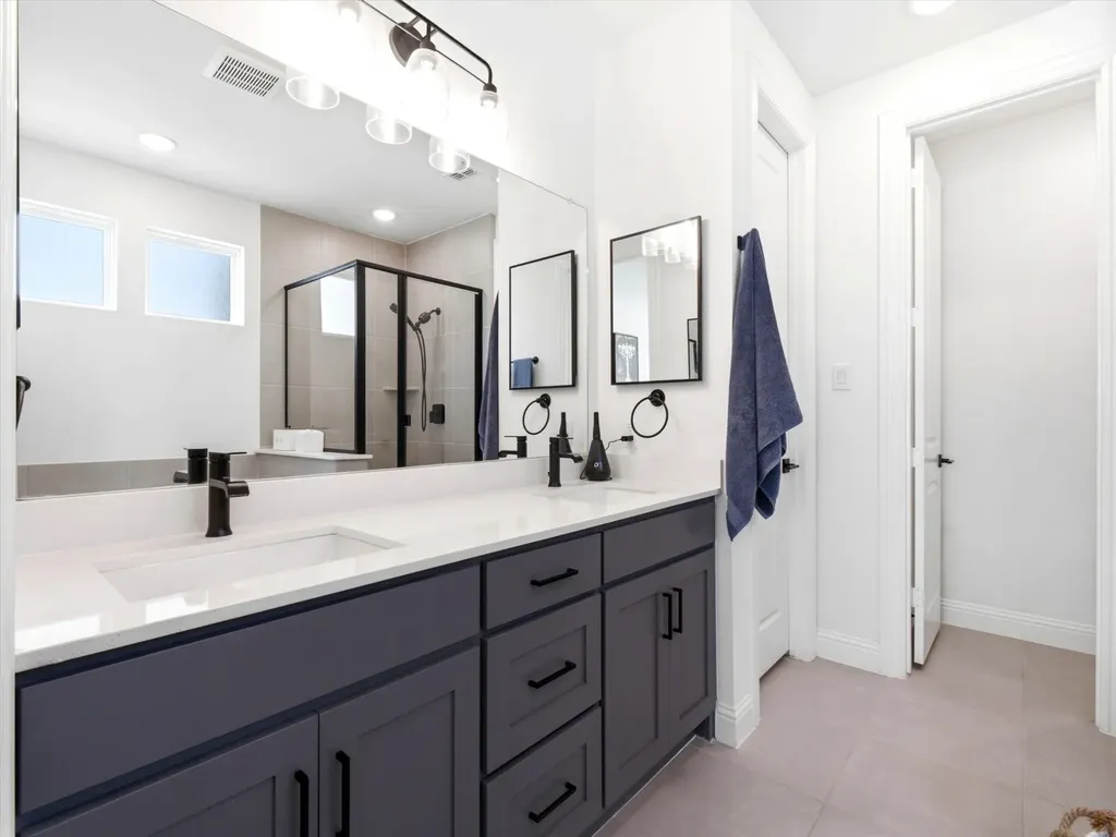 2516 Ballaster Mews Rowlett TX 75088