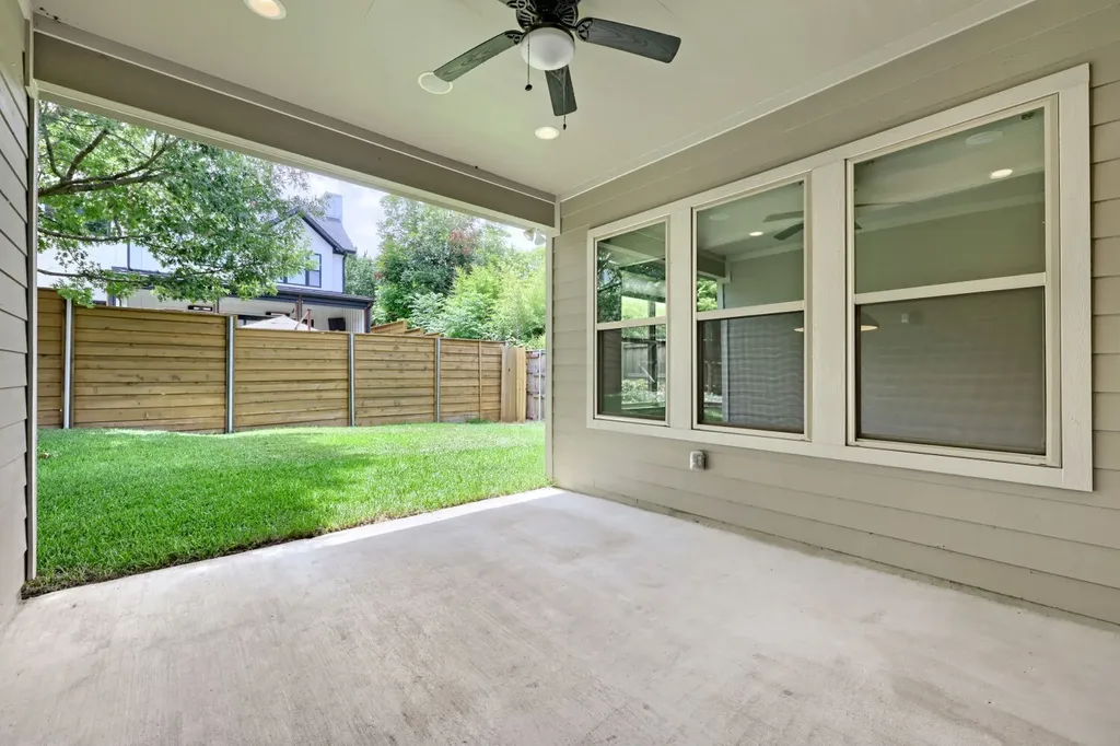 1806 Tucker Street Dallas TX 75214