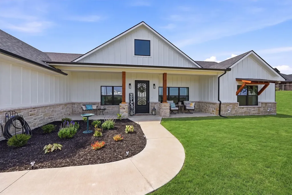 3657 Harrell Road Howe TX 75459