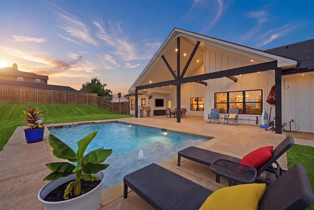 3657 Harrell Road Howe TX 75459