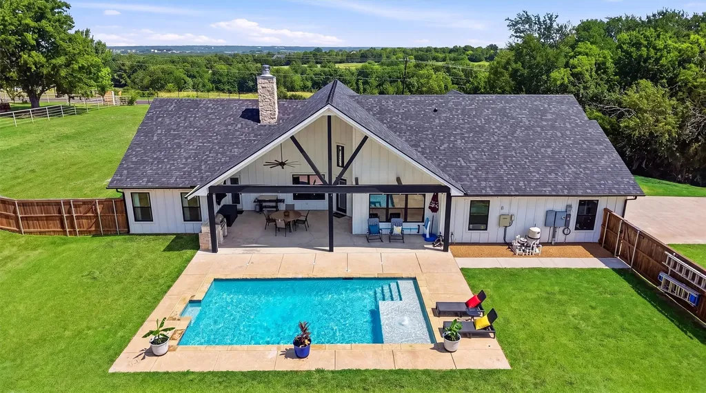 3657 Harrell Road Howe TX 75459