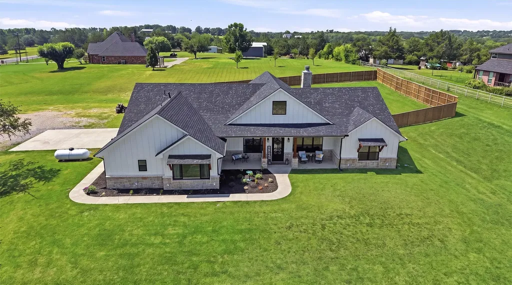 3657 Harrell Road Howe TX 75459