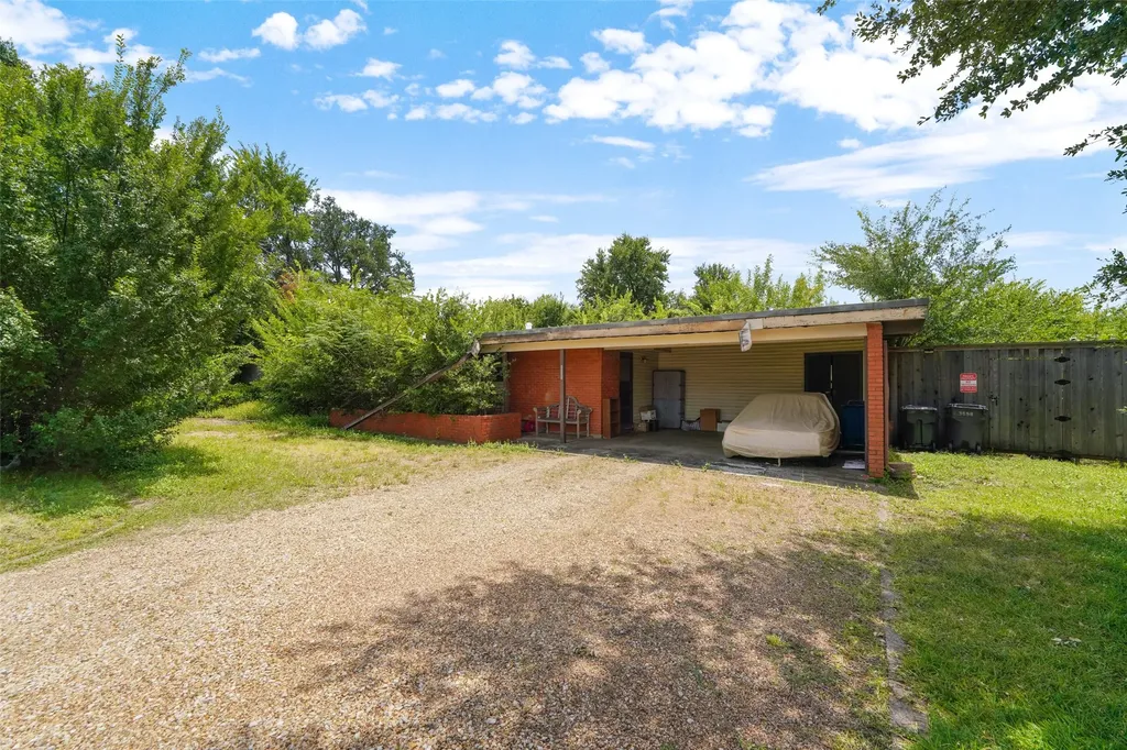 3658 Walnut Hill Lane Dallas TX 75229