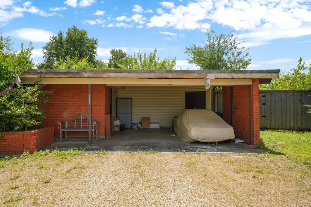 3658 Walnut Hill Lane Dallas TX 75229