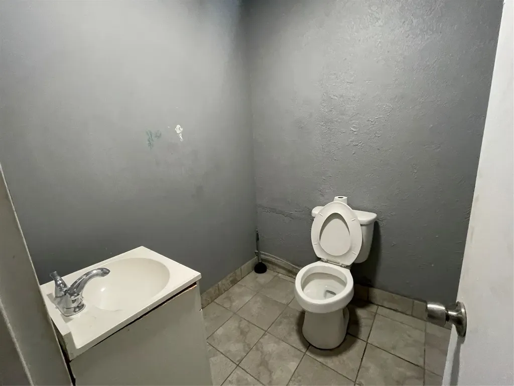 125 Burrell Drive Dallas TX 75232