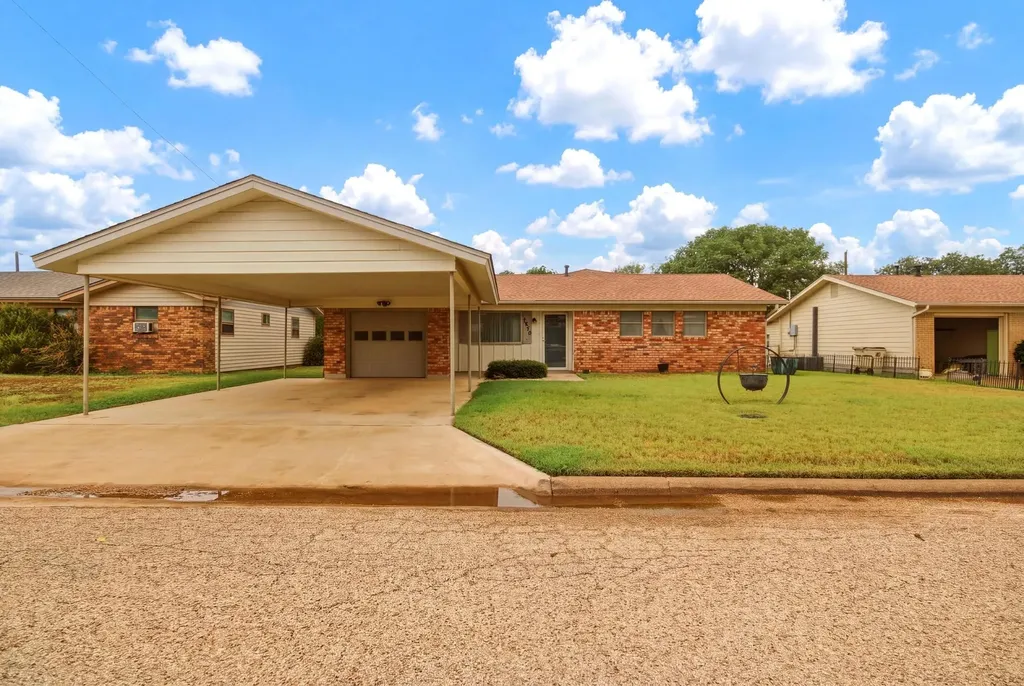1520 Heath Merkel TX 79536