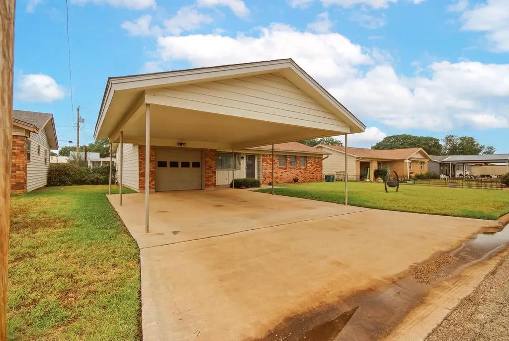 1520 Heath Merkel TX 79536