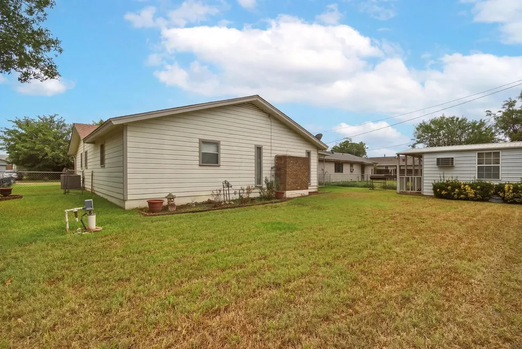 1520 Heath Merkel TX 79536
