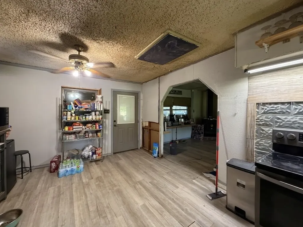 10976 Us Highway 80 Fruitvale TX 75127