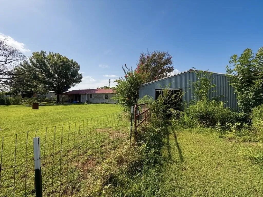 10976 Us Highway 80 Fruitvale TX 75127