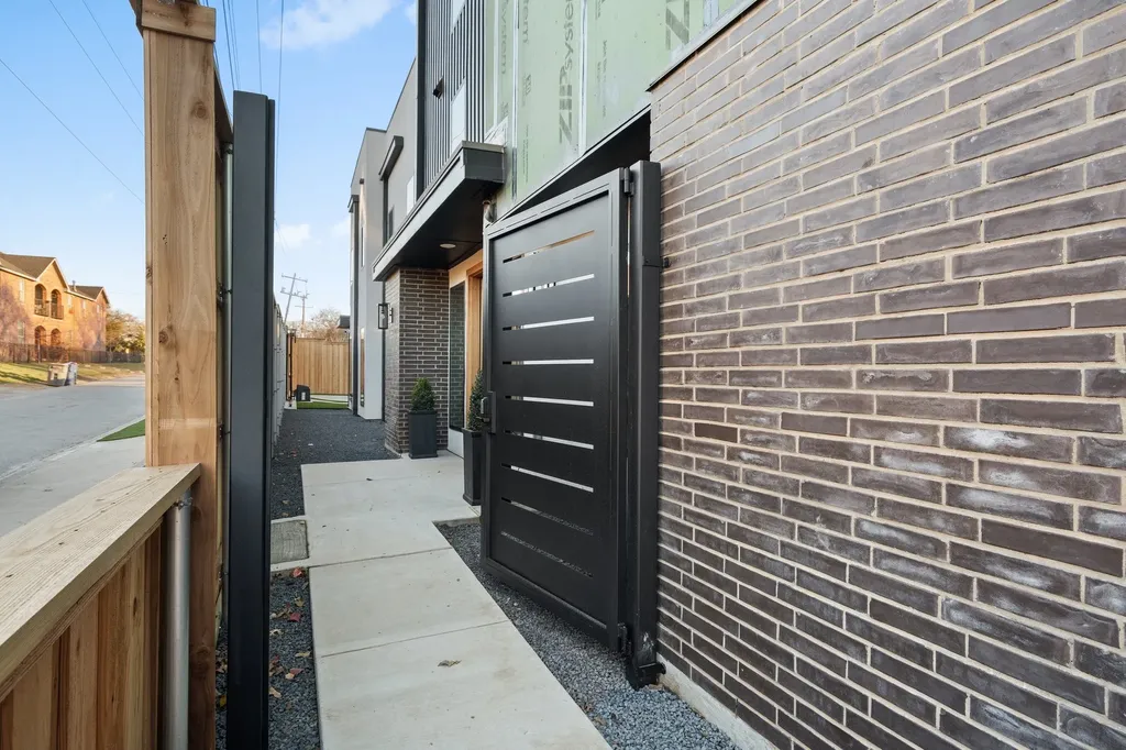 2348 Wycliff Avenue Dallas TX 75219