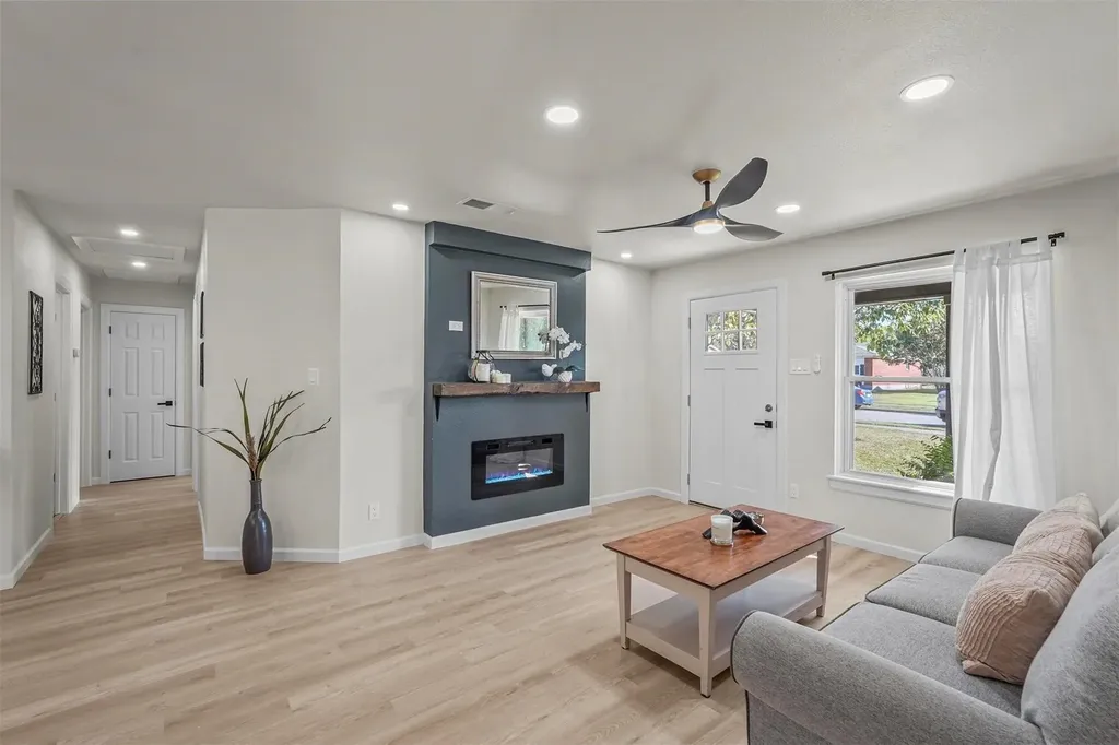 434 Marilu Street Richardson TX 75080