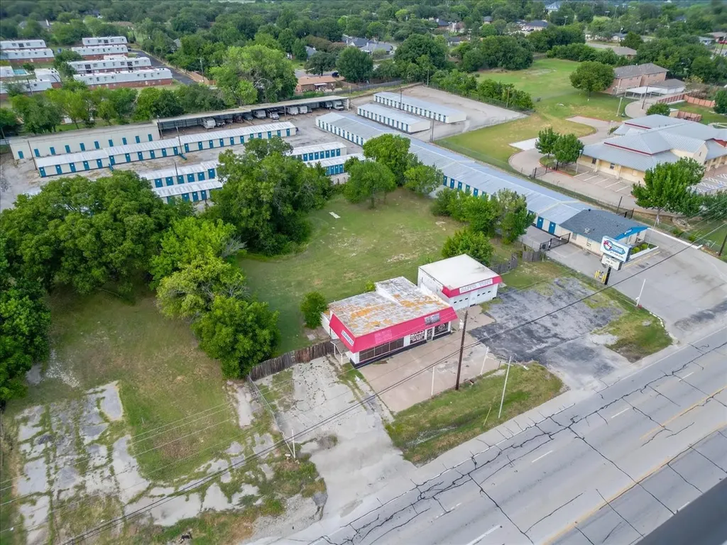 1137 Fort Worth Highway Weatherford TX 76086