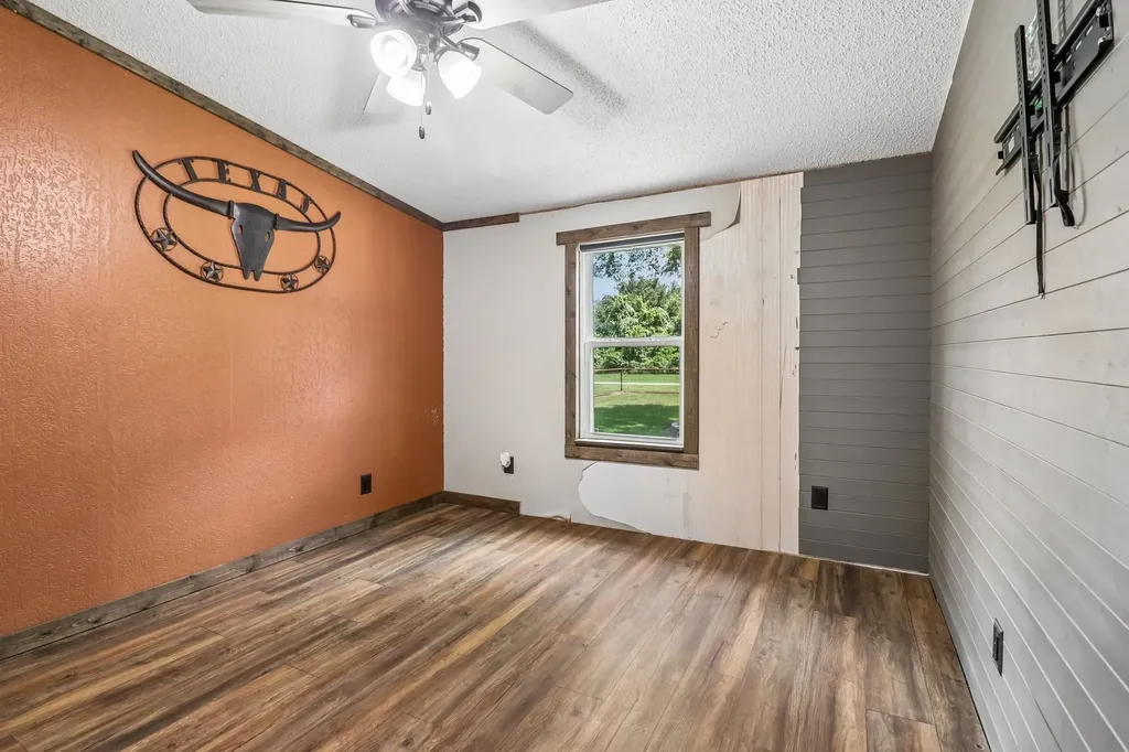 11421 County Road 4020 Kemp TX 75143