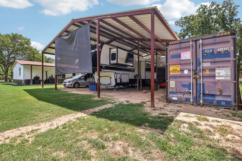 11421 County Road 4020 Kemp TX 75143