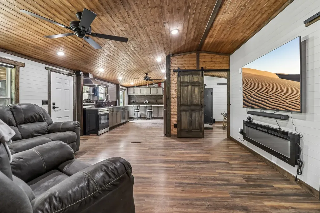 11421 County Road 4020 Kemp TX 75143