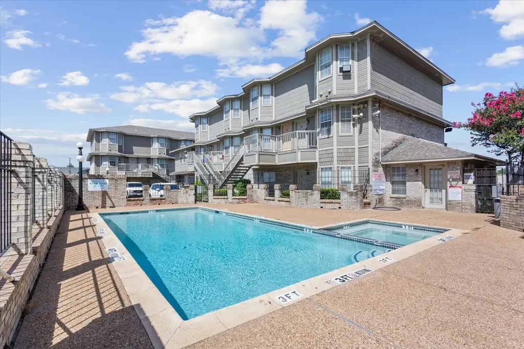 1325 Speight Avenue Waco TX 76706