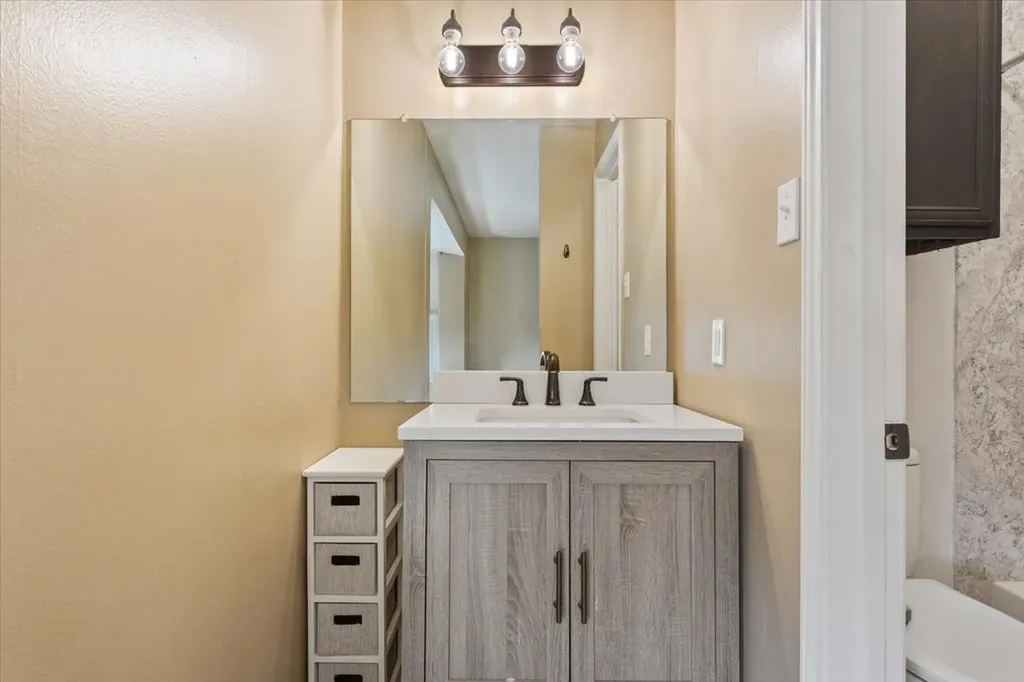 1325 Speight Avenue Waco TX 76706